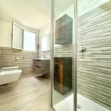 Feriehus With Jacuzzi - Joy Collection *